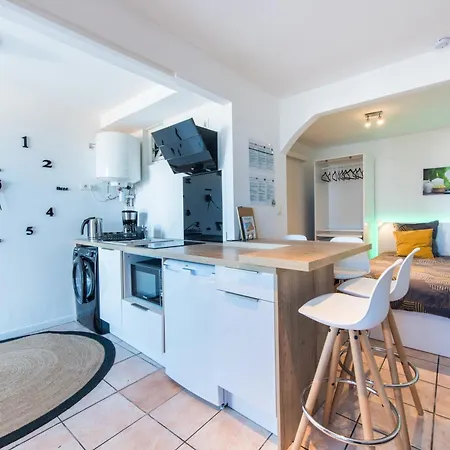 Beautiful Renovated With View- Old